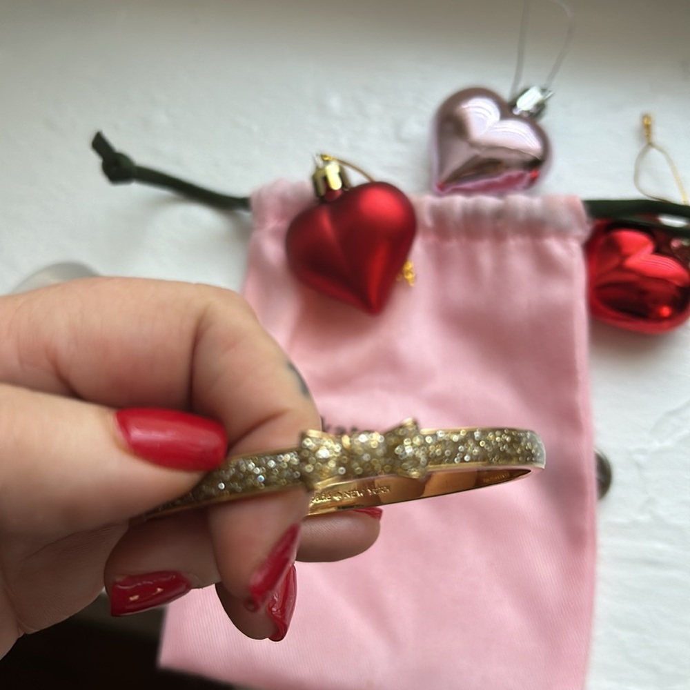 Kate Spade gold tone sparkle bracelet ❤️ never worn - Picture 2 of 5